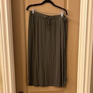 Dip Olive Maxi Skirt